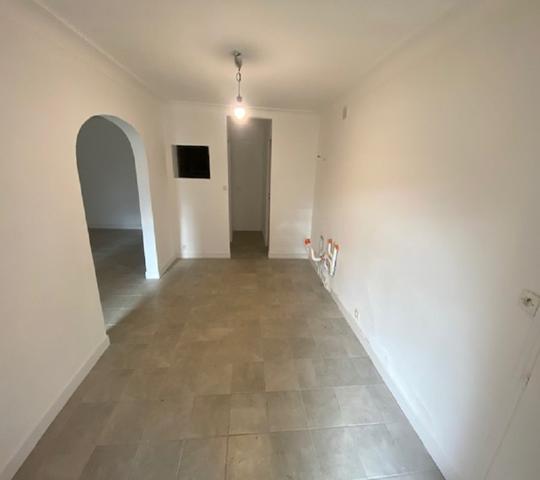 Maison de village  de  1693  5 pièce(s) 88 m2 PEAULE