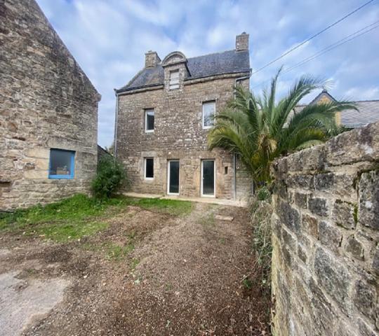 Maison de village  de  1693  5 pièce(s) 88 m2 PEAULE