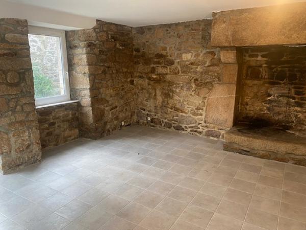 Maison de village  de  1693  5 pièce(s) 88 m2 PEAULE