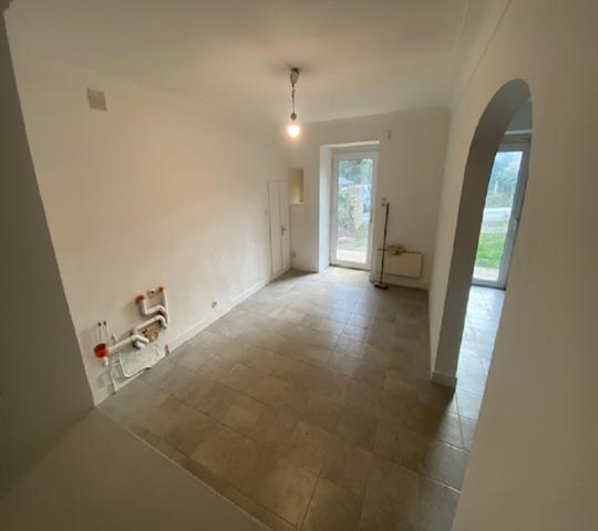 Maison de village  de  1693  5 pièce(s) 88 m2 PEAULE