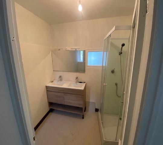 Maison de village  de  1693  5 pièce(s) 88 m2 PEAULE