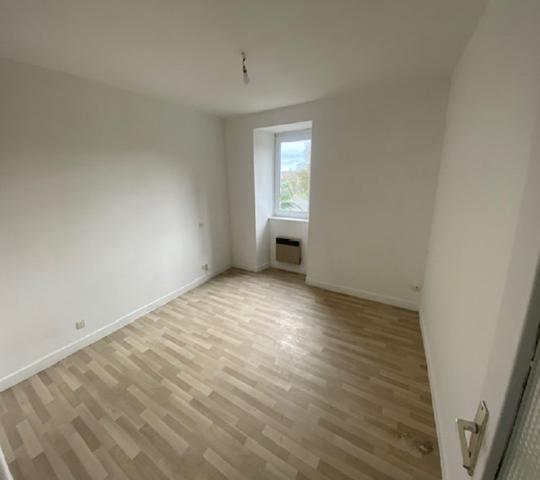 Maison de village  de  1693  5 pièce(s) 88 m2 PEAULE