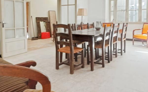 Maison à vendre    9 pièces •  Laudun-l'Ardoise