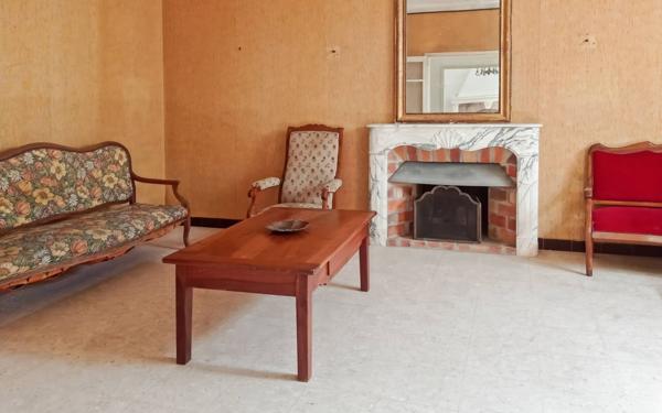 Maison à vendre    9 pièces •  Laudun-l'Ardoise