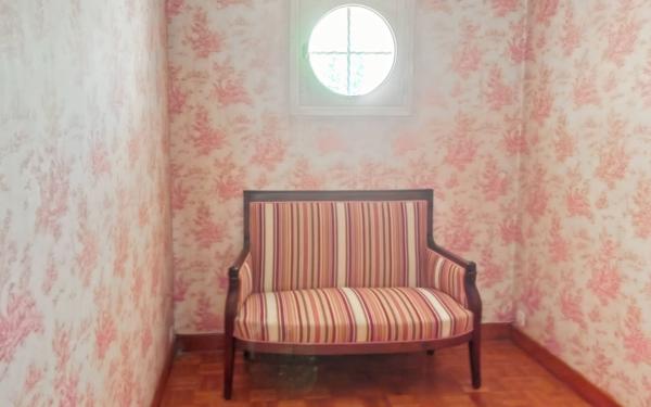 Maison à vendre    9 pièces •  Laudun-l'Ardoise