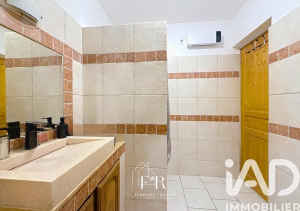 Maison à vendre 7 pièces 170 m² Morières-lès-Avignon