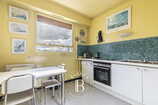 Paris 16ème, Appartement 2 Chambres -  100 m² à vendre