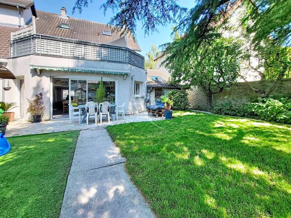 Appartement Roissy-en-brie 3 pièce(s) 82 m2