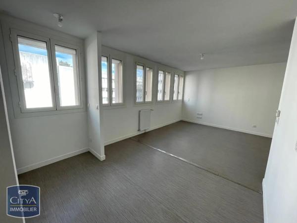 Appartement à louer 2 pièces 50.1m² Pau (64000)