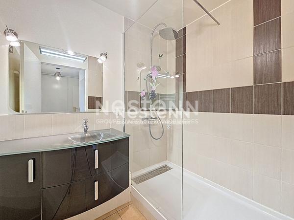 Morangis 3 pièces en rez-de-jardin avec extérieur et garage-double