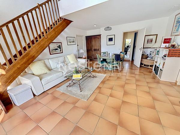 Maison Provençale 5 pièces à vendre à Peymeinade avec vue mer