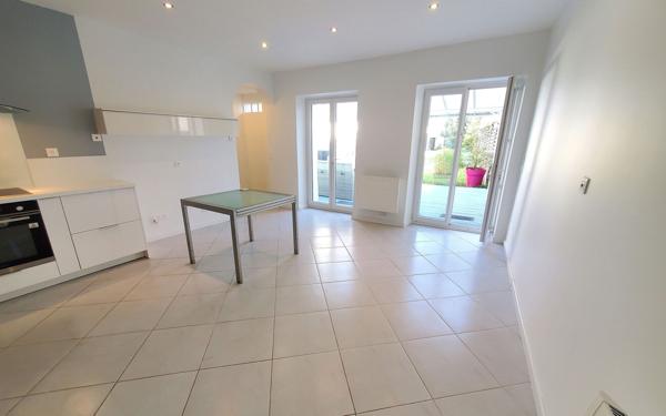 Appartement à vendre    3 pièces • 59,80 m2 Crécy-la-Chapelle