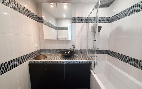 Appartement à vendre    3 pièces • 59,80 m2 Crécy-la-Chapelle