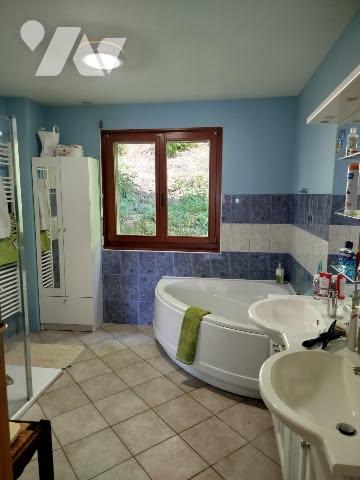 sur les hauteurs, pavillon traditionnel de 180m² avec terrain de 1301 m²