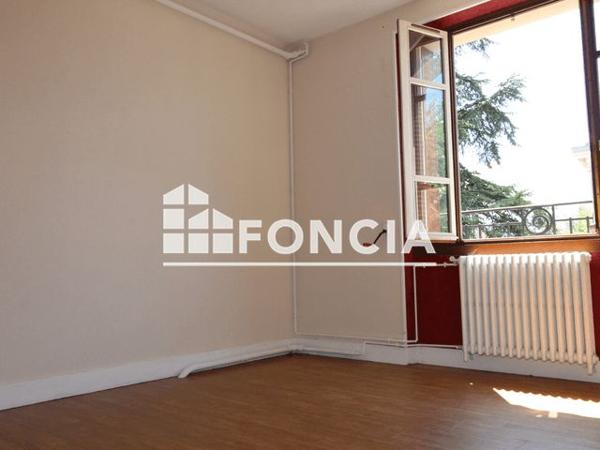 Location Appartement 5 pièces 85.5 m² - 178 AVENUE DE LA GARE Jarrie 38560
