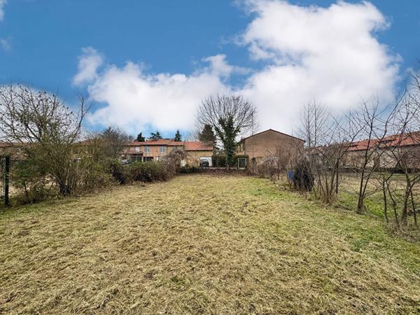 Maison - Loft avec son logement indépendant + 2 garages + jardin