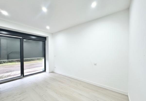 Maison - Loft avec son logement indépendant + 2 garages + jardin