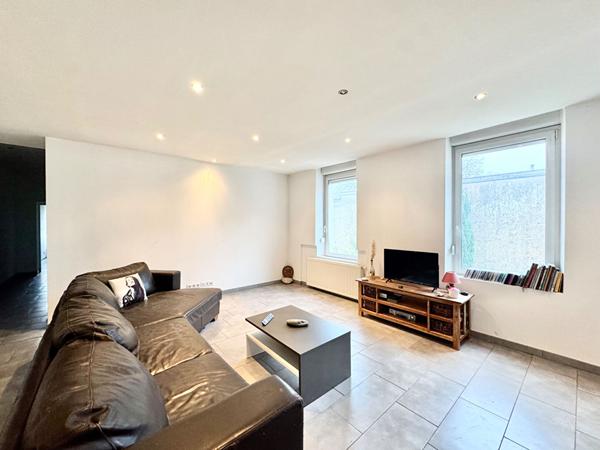 Maison - Loft avec son logement indépendant + 2 garages + jardin