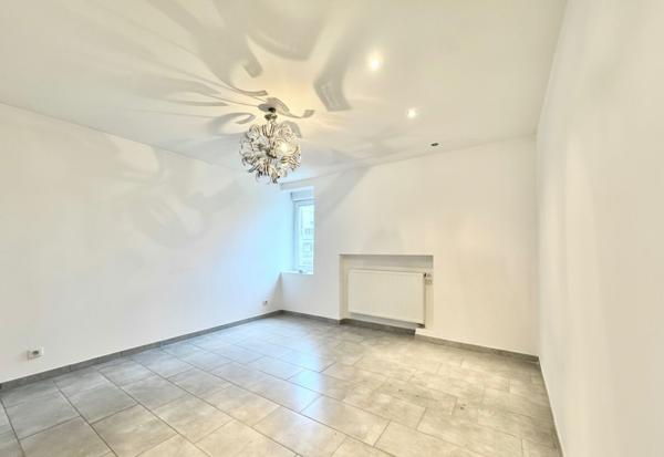 Maison - Loft avec son logement indépendant + 2 garages + jardin