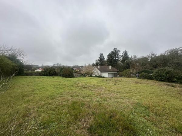 Terrain de 900 m² viabilisé