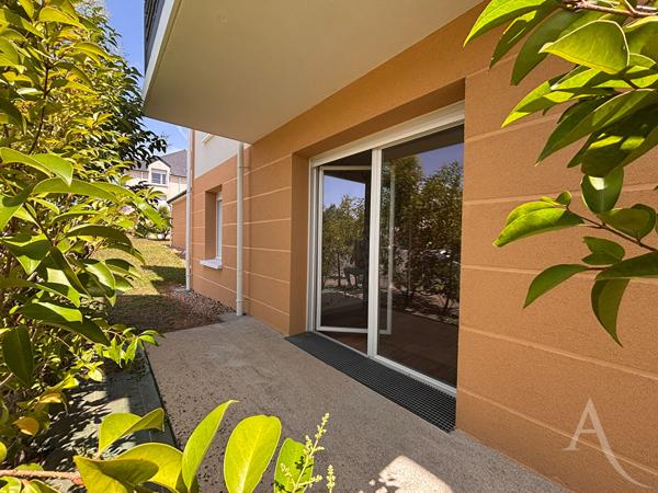 Appartement Bourges Palencia 2 pièces parking et terrasse !