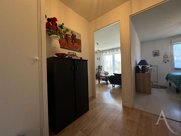 Appartement Bourges Palencia 2 pièces parking et terrasse !