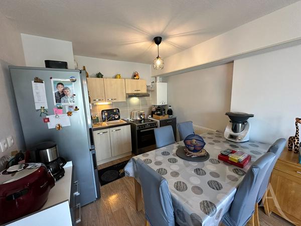 Appartement Bourges Palencia 2 pièces parking et terrasse !