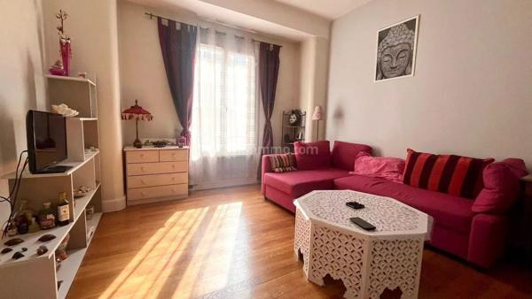 Vente                                                      Appartement
                        
                     2 pièces                      53 m2                     à Grenoble