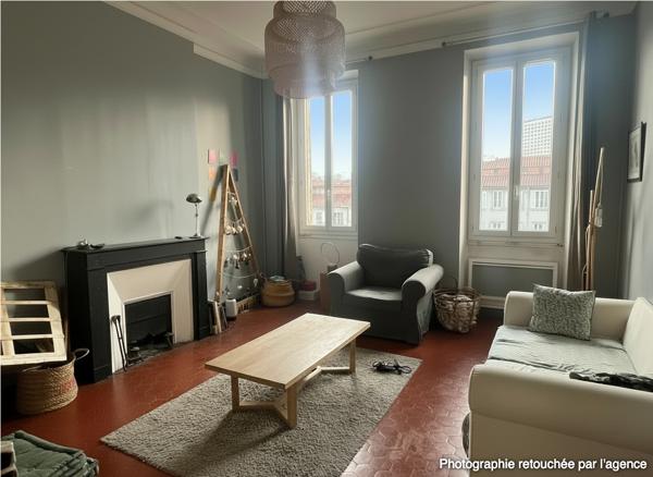 A vendre appartement de 3 pièces à Marseille13006 , entre Castellane et Perier