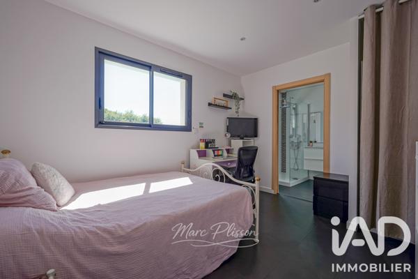 Maison à vendre 5 pièces 143 m² Saint-Médard-en-Jalles