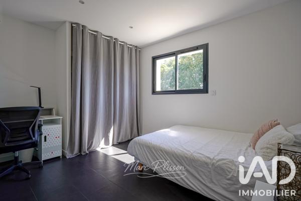 Maison à vendre 5 pièces 143 m² Saint-Médard-en-Jalles
