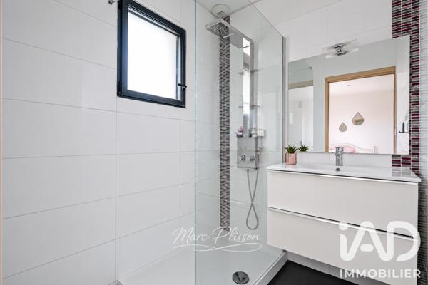 Maison à vendre 5 pièces 143 m² Saint-Médard-en-Jalles