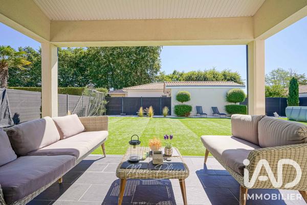 Maison à vendre 5 pièces 143 m² Saint-Médard-en-Jalles