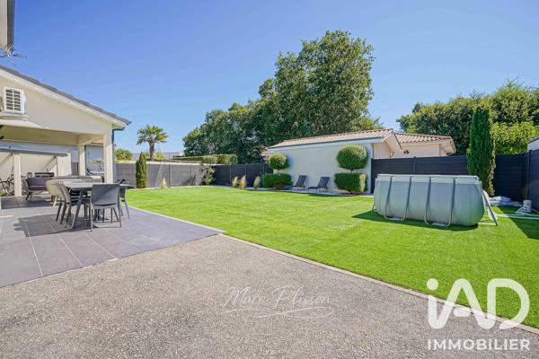 Maison à vendre 5 pièces 143 m² Saint-Médard-en-Jalles