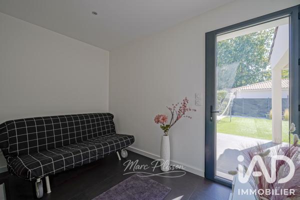 Maison à vendre 5 pièces 143 m² Saint-Médard-en-Jalles