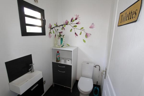 A vendre, Villa F5, 4 chambres, 140m2 hab, Piscine, Jardin de 650m2, Bois d'Olives, Saint Pierre 97432