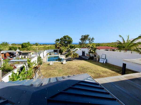 A vendre, Villa F5, 4 chambres, 140m2 hab, Piscine, Jardin de 650m2, Bois d'Olives, Saint Pierre 97432