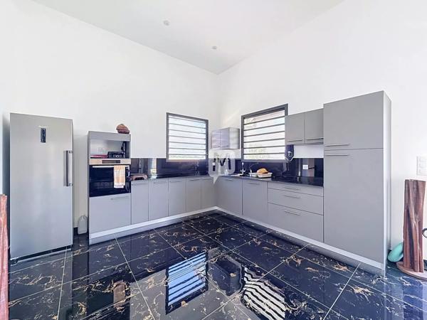 DPT GUYANE, À Louer REMIRE MONTJOLY Maison T3 Bis de Standing meublée de 104 m2