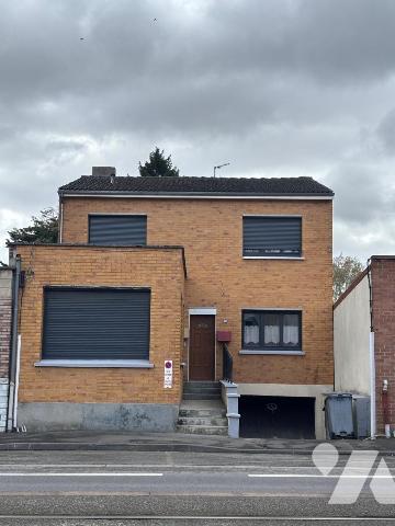 BRUAY SUR ESCAUT IMMEUBLE DE RAPPORT AVEC GARAGE ET JARDIN 