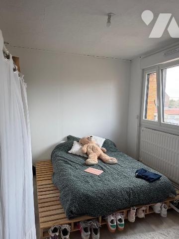 BRUAY SUR ESCAUT IMMEUBLE DE RAPPORT AVEC GARAGE ET JARDIN 