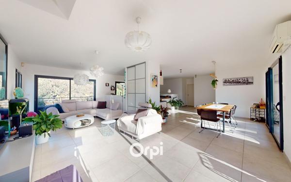 Maison à vendre    4 pièces • 160 m2 Hyères