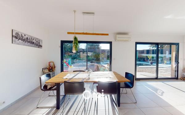 Maison à vendre    4 pièces • 160 m2 Hyères