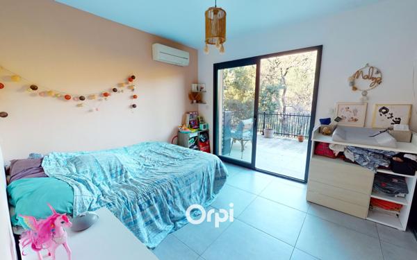 Maison à vendre    4 pièces • 160 m2 Hyères