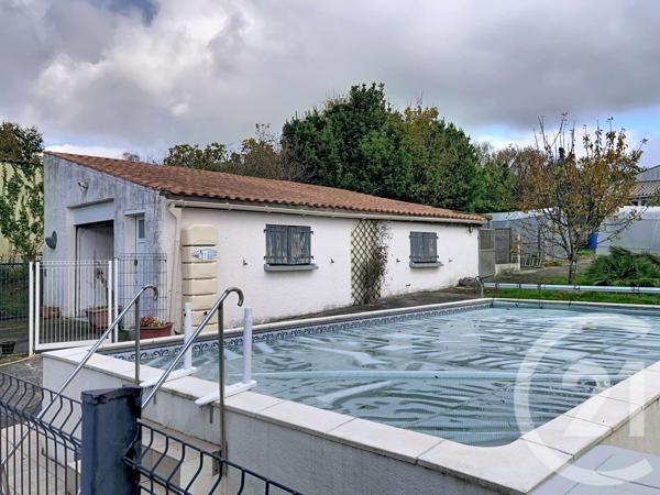 Maison à vendre  5 pièces - 132 m2 BREUIL MAGNE - 17