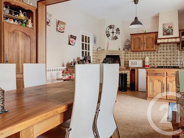 Maison à vendre  5 pièces - 132 m2 BREUIL MAGNE - 17