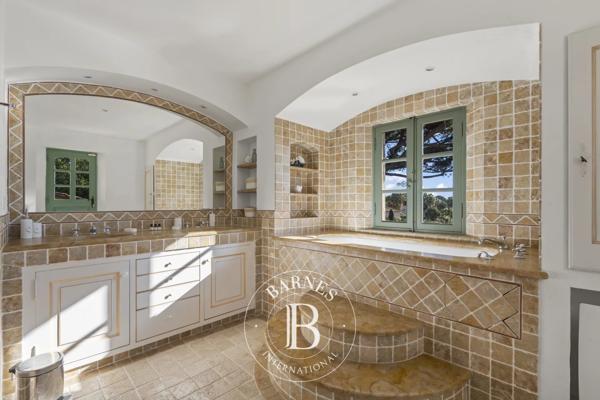Grimaud, Villa 5 Chambres -  320 m² à vendre