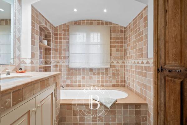 Grimaud, Villa 5 Chambres -  320 m² à vendre