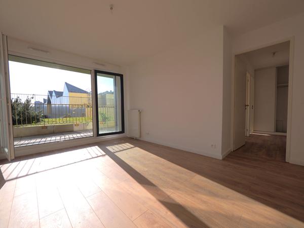 Appartement 3 pièces avec terrasse ? Au coeur de la vie romainvilloise (ZAC de l'Horloge)