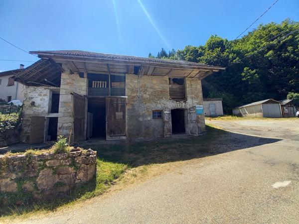 Grange en pierres avec fort potentiel sur Saint Sulpice