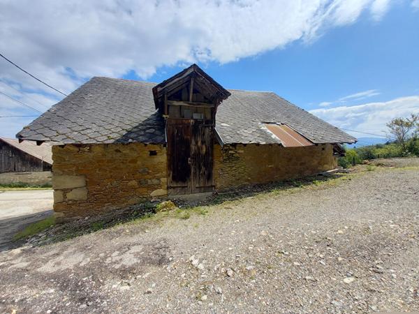 Grange en pierres avec fort potentiel sur Saint Sulpice